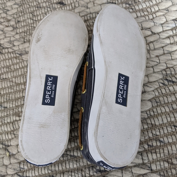 Adorable Sperry boating shoes - Picture 2 of 4